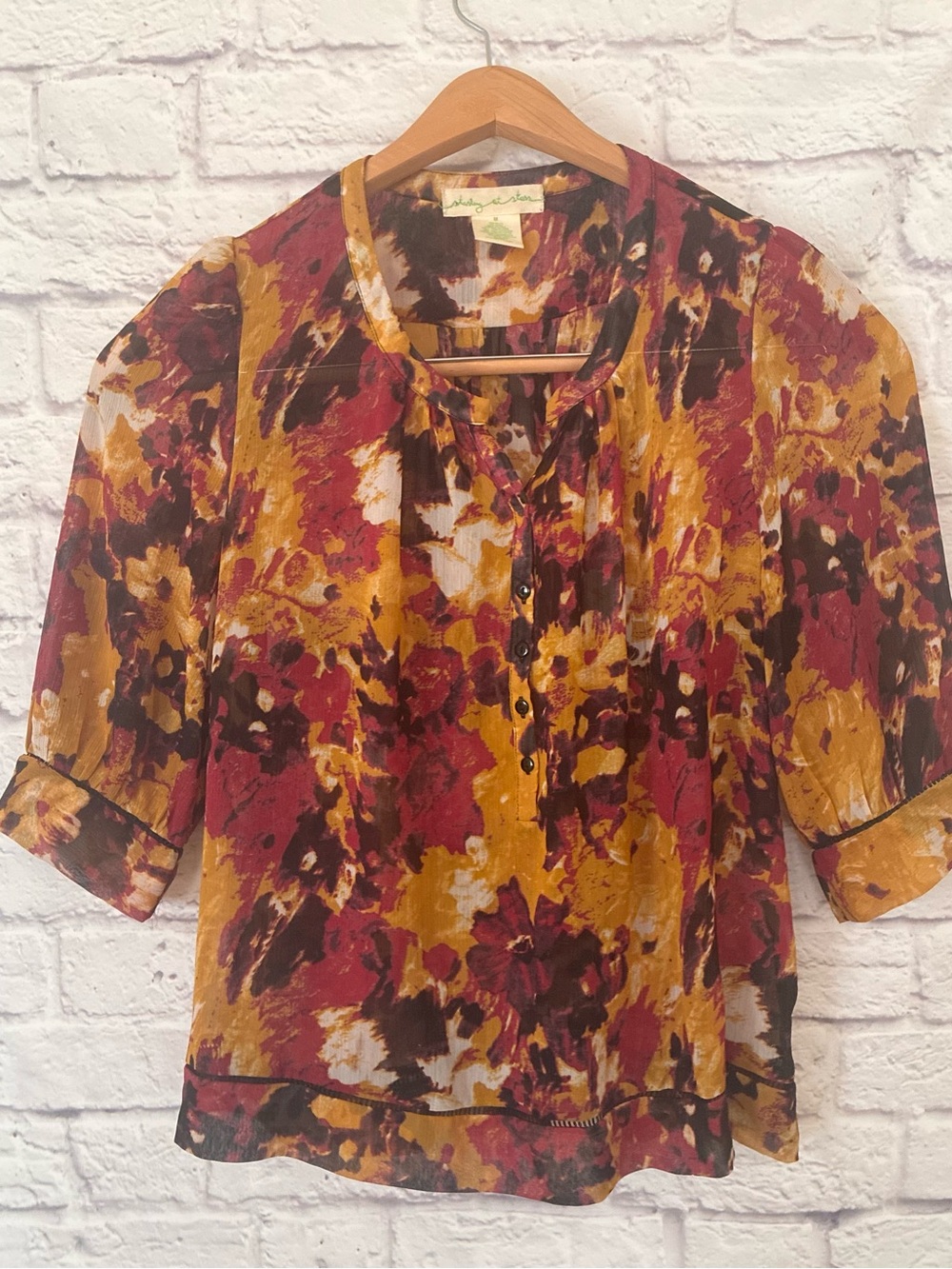 Staring At Stars Women’s Floral Button-Front Blouse in Mustard & Burgundy Medium